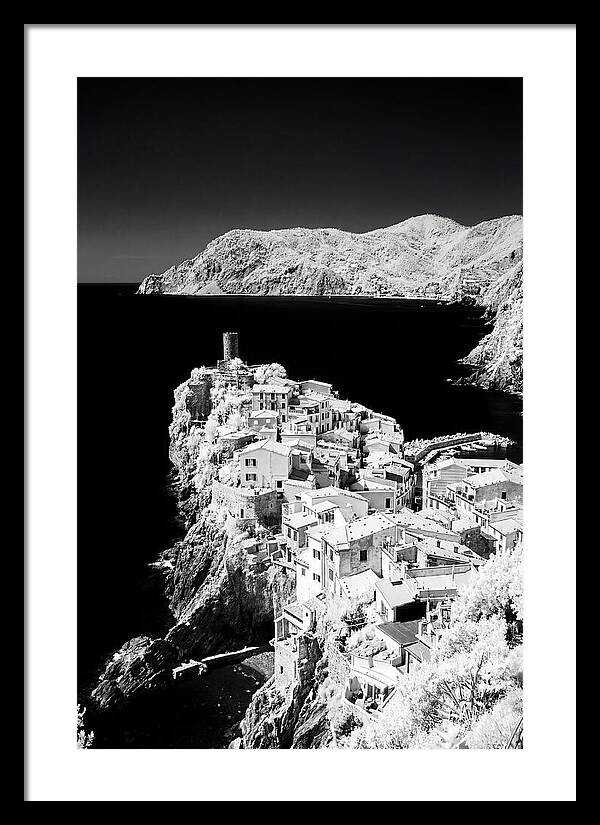 Vernazzo Overlooking The Sea