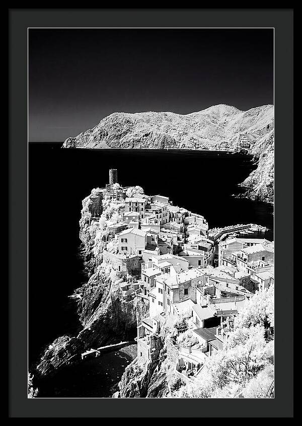 Vernazzo Overlooking The Sea