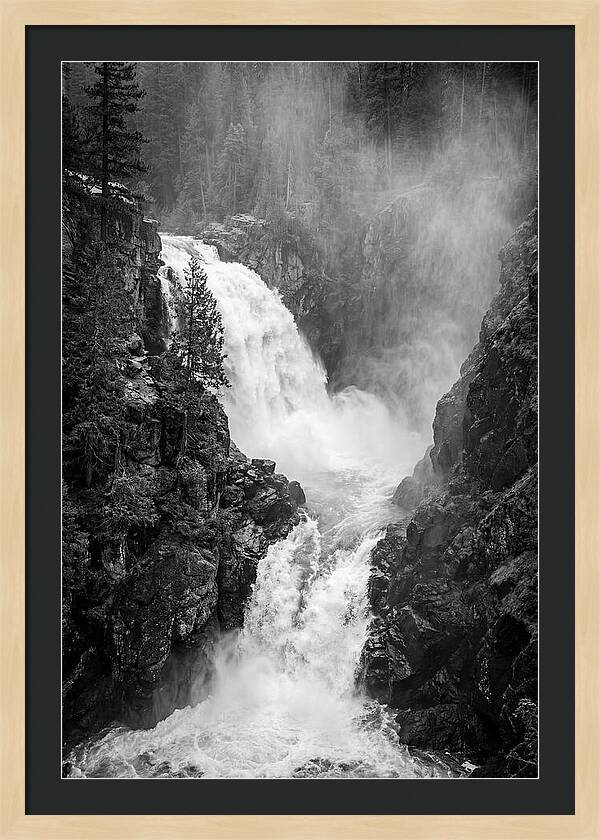 Victoria Falls Cascade Power