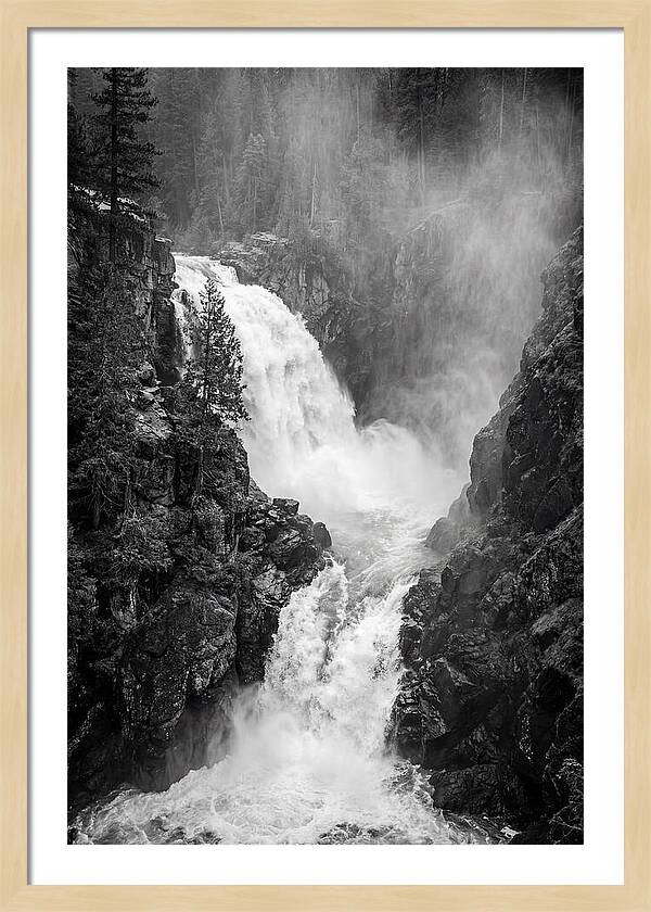 Victoria Falls Cascade Power