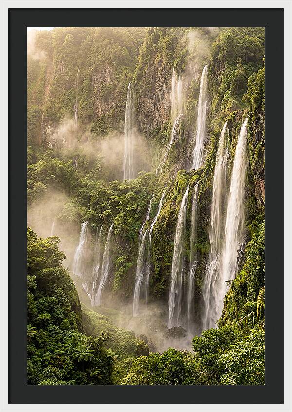 Voile De La Mariee Waterfall