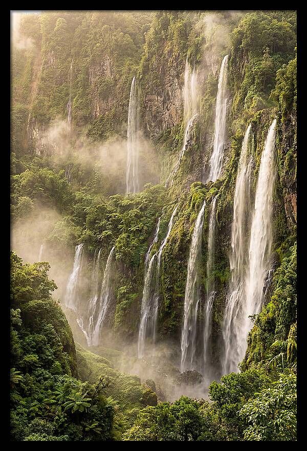 Voile De La Mariee Waterfall