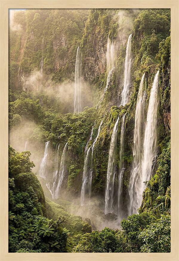 Voile De La Mariee Waterfall