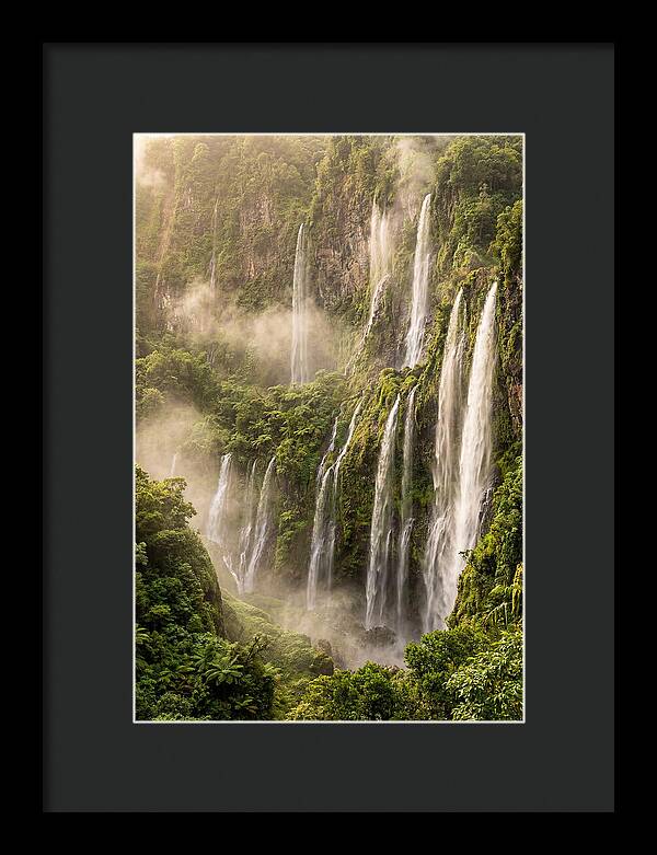 Voile De La Mariee Waterfall