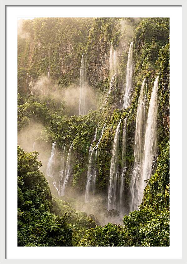 Voile De La Mariee Waterfall