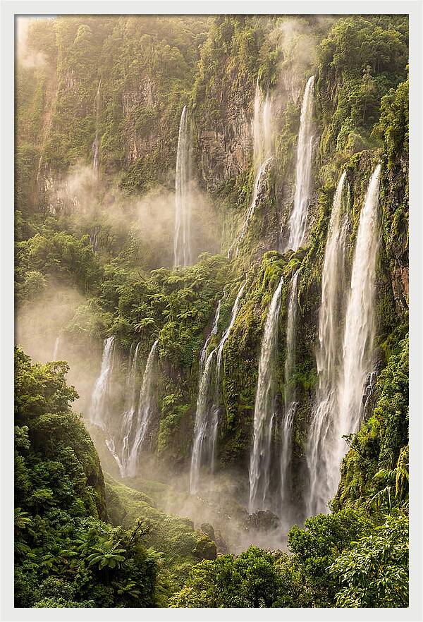 Voile De La Mariee Waterfall