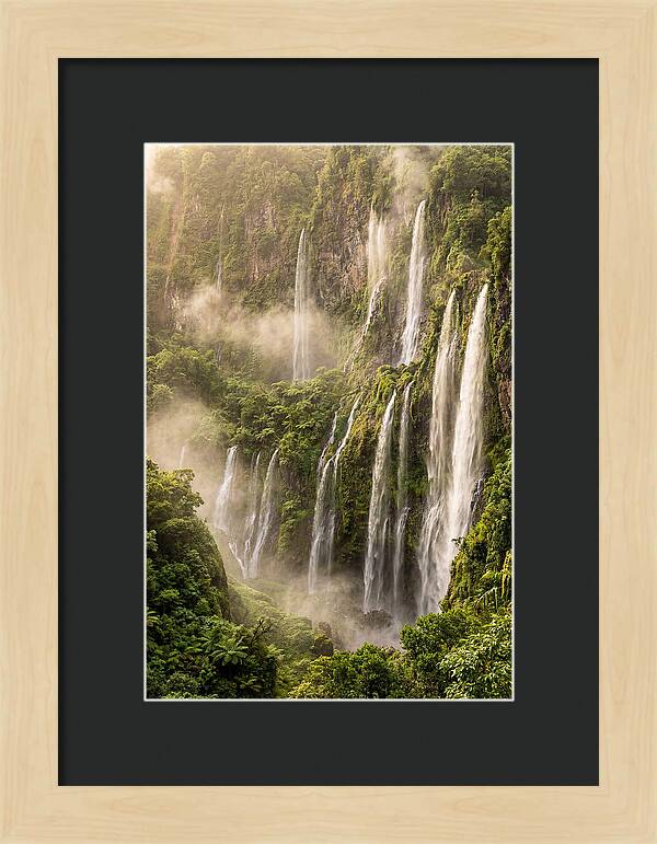 Voile De La Mariee Waterfall