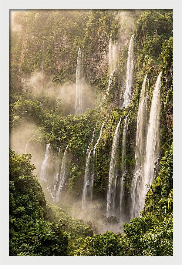 Voile De La Mariee Waterfall
