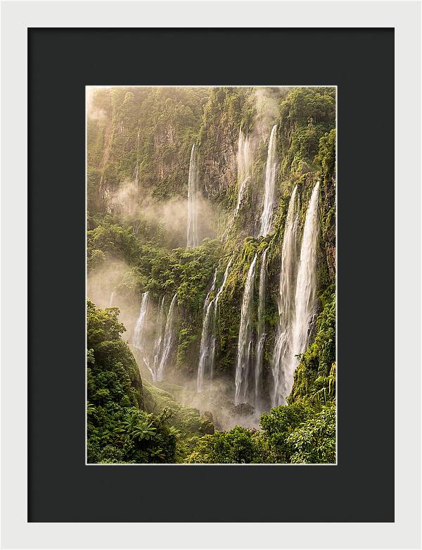 Voile De La Mariee Waterfall