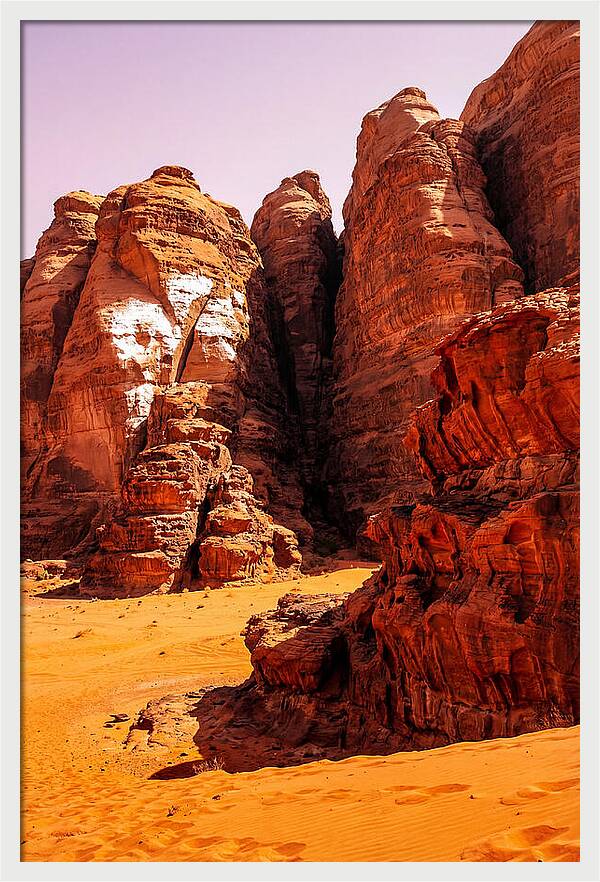 Wadi Rums Majestic Landscape