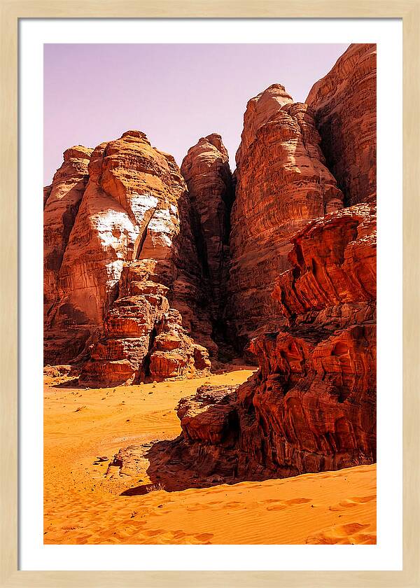 Wadi Rums Majestic Landscape