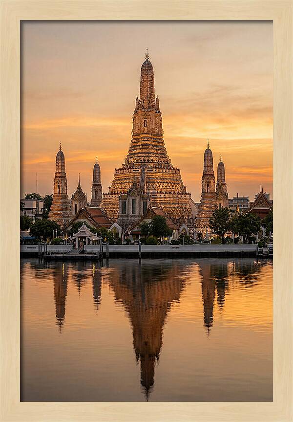 Wat Arun Temple At Golden Hour