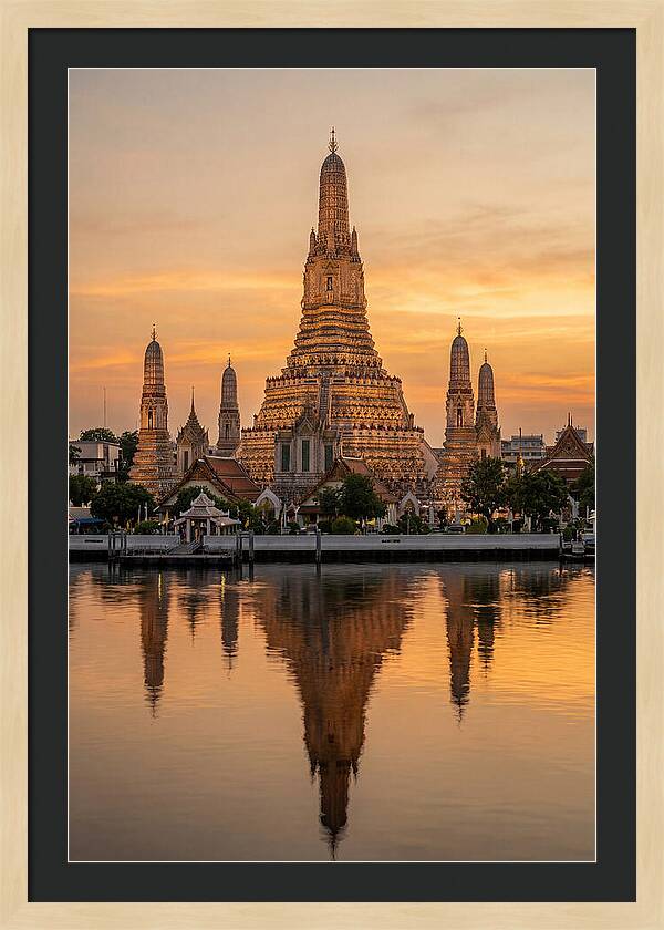 Wat Arun Temple At Golden Hour