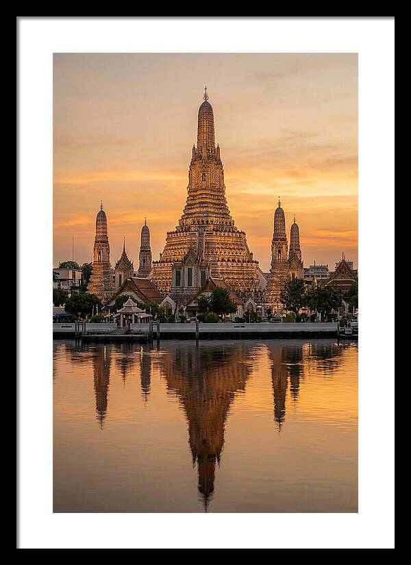 Wat Arun Temple At Golden Hour