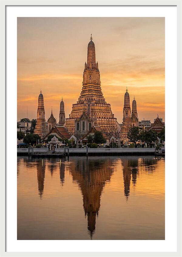 Wat Arun Temple At Golden Hour