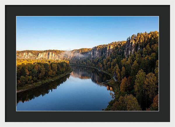 Wide Mississippi Palisades Valley