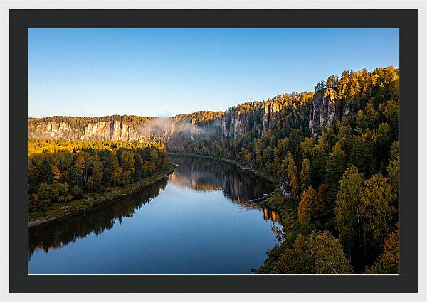Wide Mississippi Palisades Valley