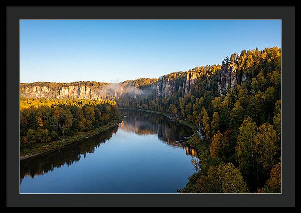 Wide Mississippi Palisades Valley
