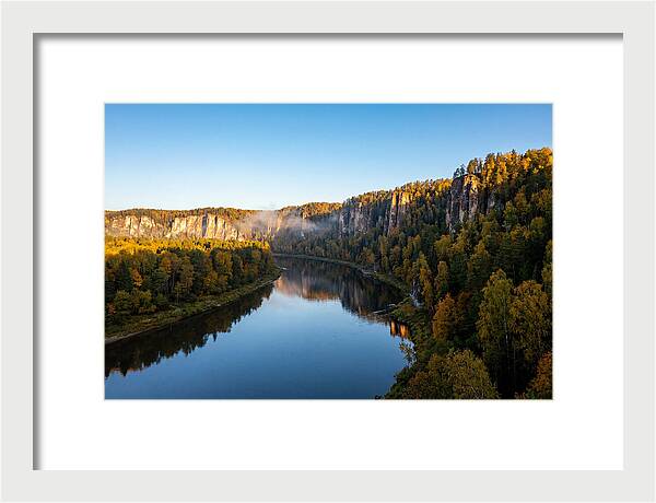 Wide Mississippi Palisades Valley