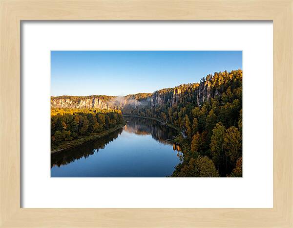 Wide Mississippi Palisades Valley