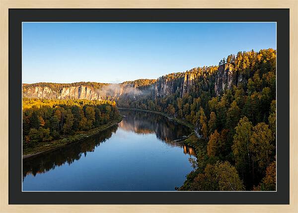 Wide Mississippi Palisades Valley