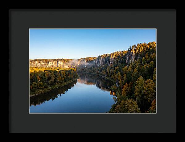 Wide Mississippi Palisades Valley