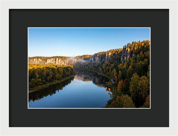 Wide Mississippi Palisades Valley
