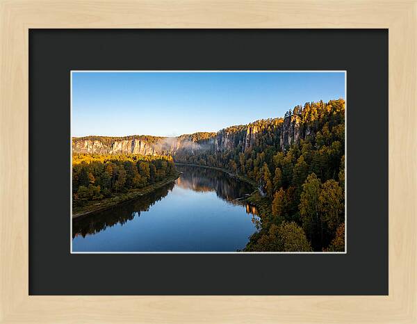 Wide Mississippi Palisades Valley