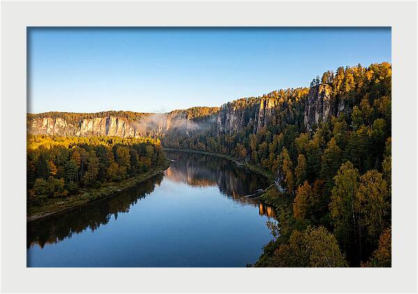 Wide Mississippi Palisades Valley