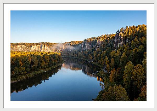 Wide Mississippi Palisades Valley