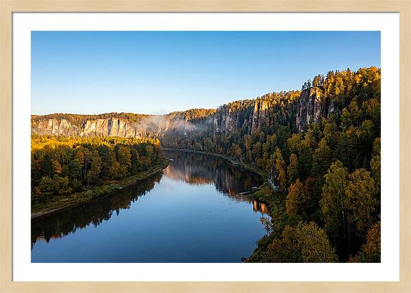Wide Mississippi Palisades Valley